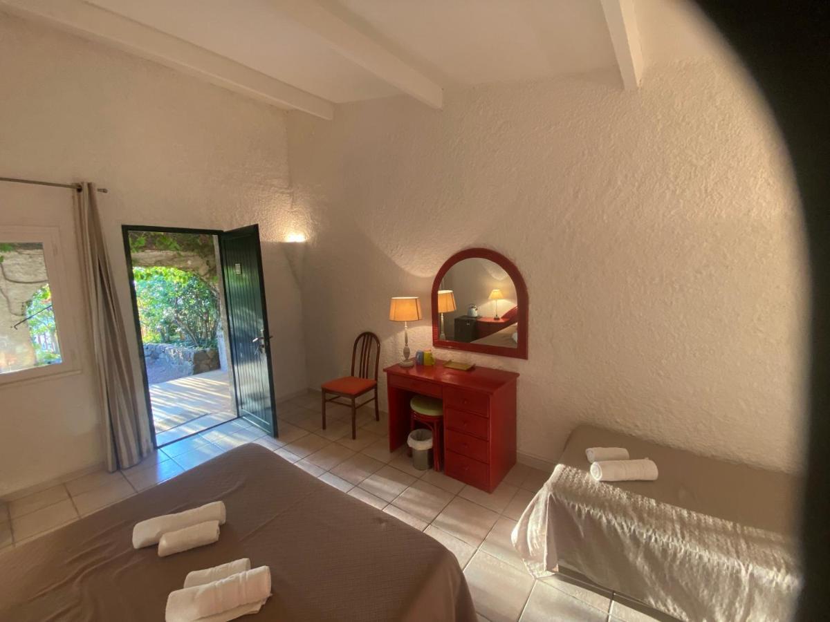 Les Lodges De La Plage U Dragulinu Sari-Solenzara Esterno foto