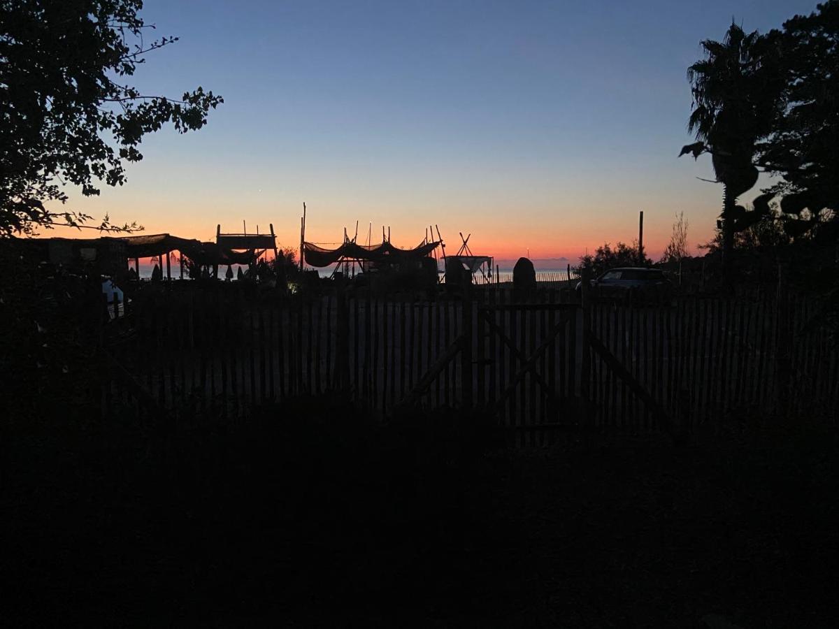 Les Lodges De La Plage U Dragulinu Sari-Solenzara Esterno foto