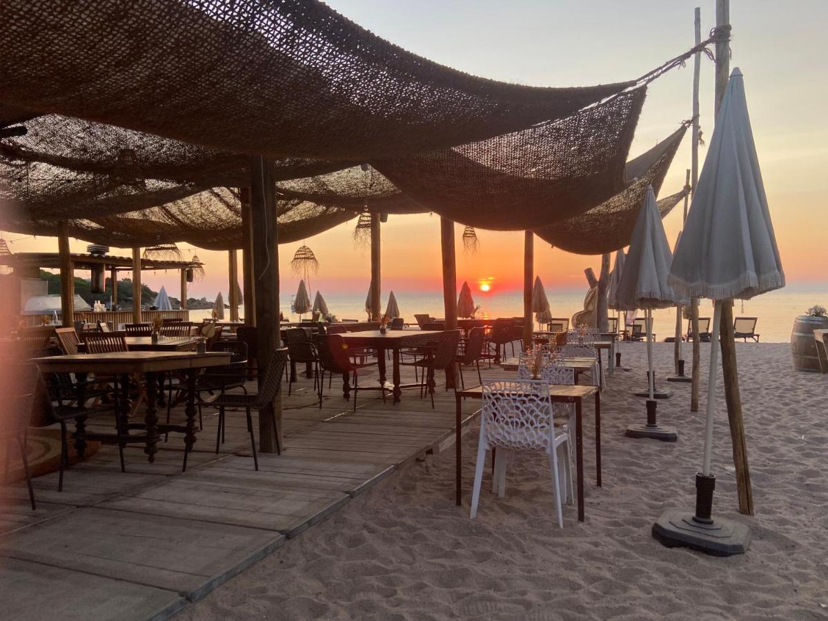 Les Lodges De La Plage U Dragulinu Sari-Solenzara Esterno foto